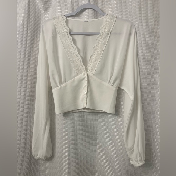 Elegant White Lace Trim Blouse - Picture 3 of 6